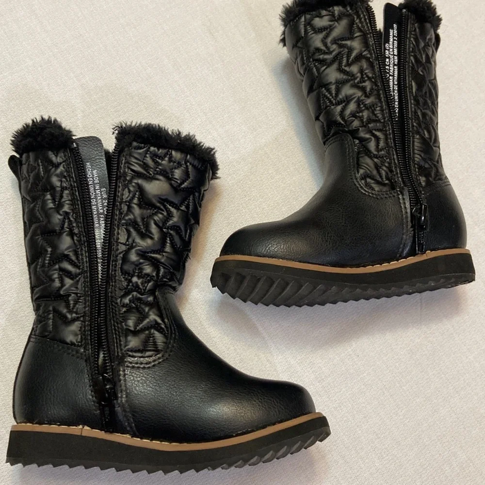 Black Fur Lined Zippered Side Girls Boots Featuring Puffy Stars- Size 7.5